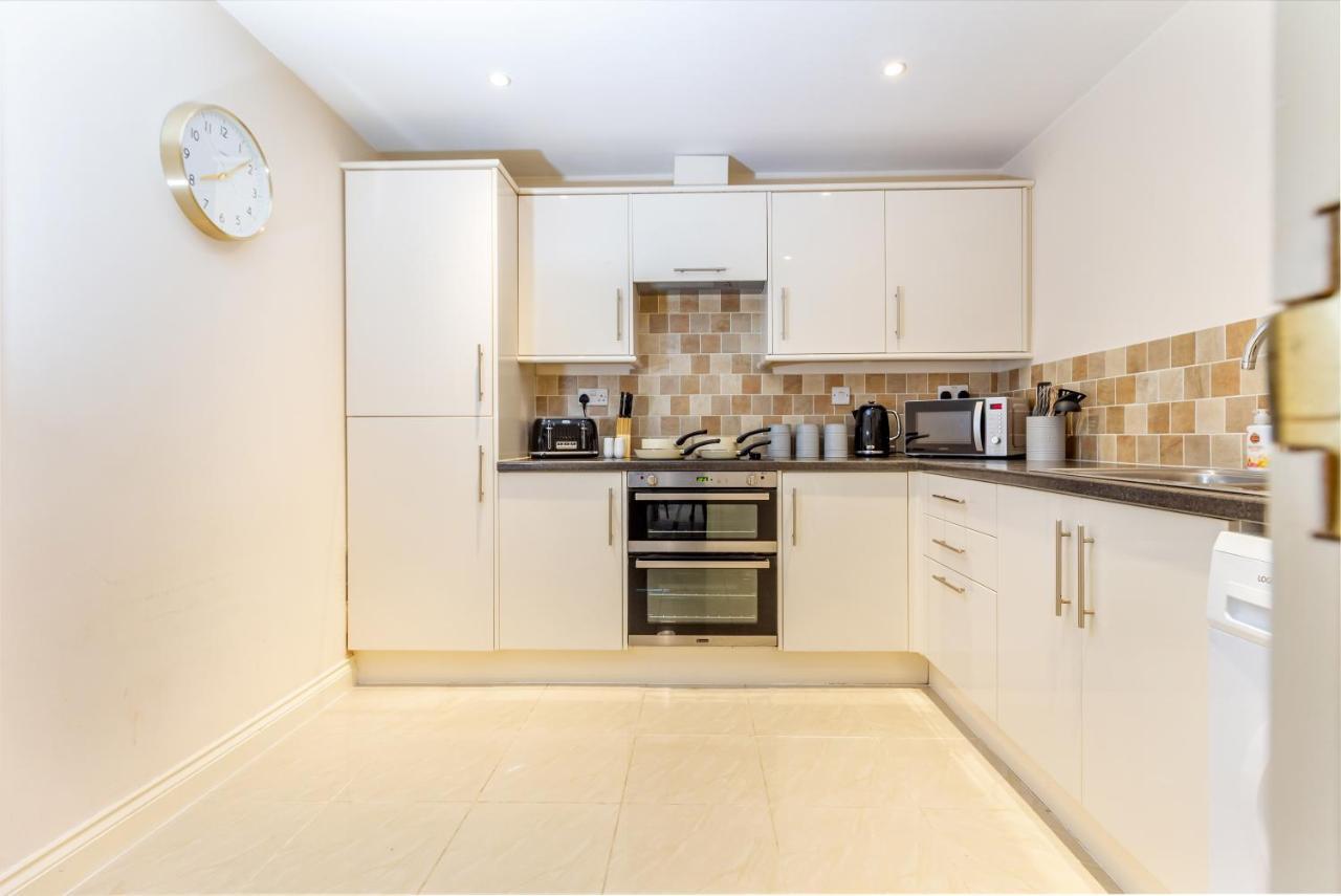 Host & Stay - Hillbrook House Apartment غْريت مالفيرن المظهر الخارجي الصورة
